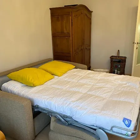 Apartment On The Beach With Free Parking Apartment