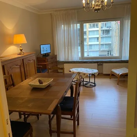 Apartment Apartment On The Beach With Free Parking *
