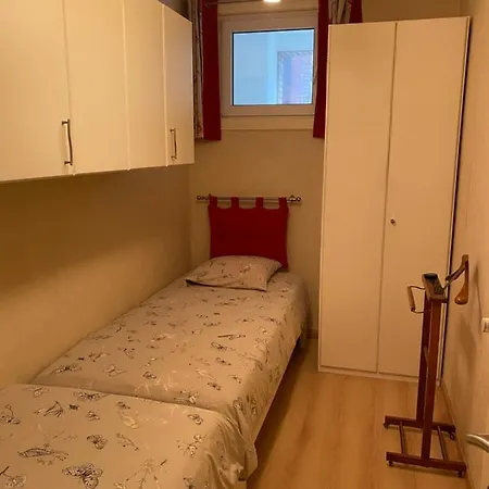 Apartment On The Beach With Free Parking Apartment *