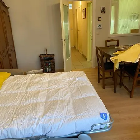 Apartment On The Beach With Free Parking